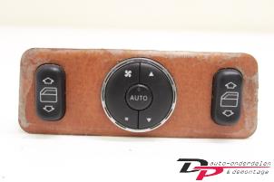 Gebruikte Ruit schakelaar elektrisch Mercedes ML I (163) 350 3.7 V6 18V Prijs € 12,75 Margeregeling aangeboden door DP Auto-onderdelen & Demontage