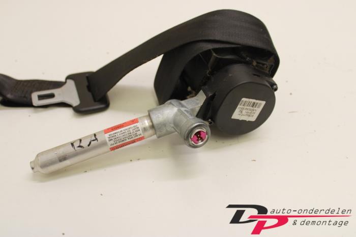 Veiligheidsgordel rechts-achter van een Volvo V50 (MW) 2.5 T5 20V 2005