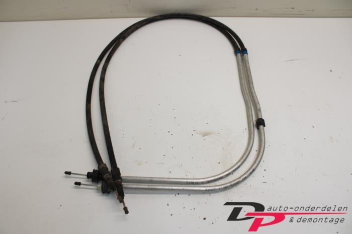Gebruikte Handrem Kabel Opel Crossland (X) 1.2 Turbo 12V Prijs € 13,60 Margeregeling aangeboden door DP Auto-onderdelen & Demontage