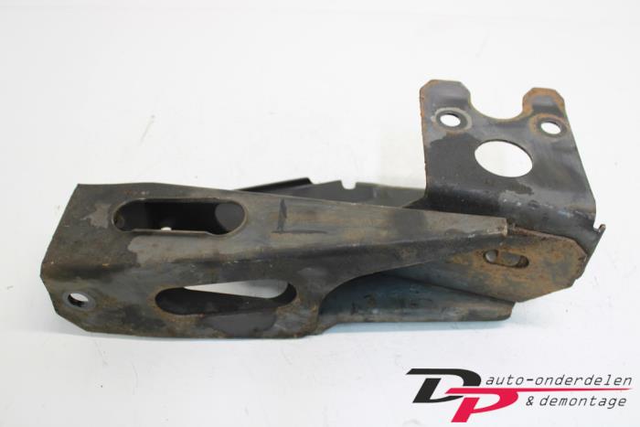 Gebruikte Subframe Renault Master II (FD/HD) 2.2 dCi 16V Prijs € 17,00 Margeregeling aangeboden door DP Auto-onderdelen & Demontage