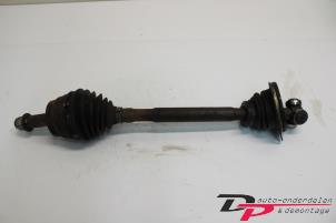 Gebruikte Steekas links-voor Renault Master II (FD/HD) 2.2 dCi 16V Prijs € 25,00 Margeregeling aangeboden door DP Auto-onderdelen & Demontage