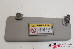 Gebruikte Zonneklep Smart Forfour (453) 1.0 12V Prijs € 5,00 Margeregeling aangeboden door DP Auto-onderdelen & Demontage