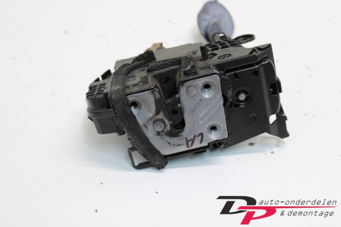 Deurslot Mechaniek 4Deurs links-achter van een Smart Forfour (453) 1.0 12V 2015