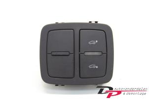 Gebruikte Schakelaar Audi Q7 (4LB) 3.0 TDI V6 24V Prijs € 7,65 Margeregeling aangeboden door DP Auto-onderdelen & Demontage