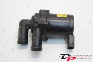 Gebruikte Extra waterpomp Audi Q7 (4LB) 3.0 TDI V6 24V Prijs € 21,67 Margeregeling aangeboden door DP Auto-onderdelen & Demontage