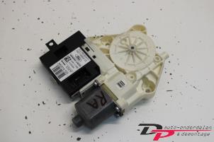 Gebruikte Motor electrisch raam Ford Focus 2 Wagon 1.8 16V Prijs € 15,30 Margeregeling aangeboden door DP Auto-onderdelen & Demontage