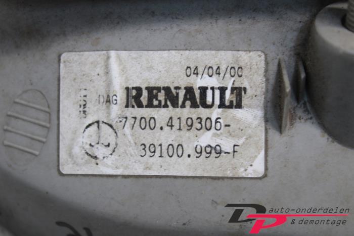 Koplamp rechts van een Renault Twingo (C06) 1.2 2000