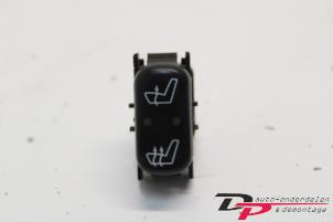 Gebruikte Schakelaar Stoelverwarming Mercedes ML I (163) 270 2.7 CDI 20V Prijs € 4,25 Margeregeling aangeboden door DP Auto-onderdelen & Demontage