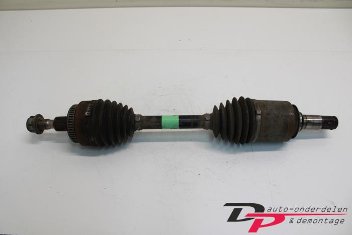 Gebruikte Steekas links-voor Mercedes ML I (163) 270 2.7 CDI 20V Prijs € 38,25 Margeregeling aangeboden door DP Auto-onderdelen & Demontage
