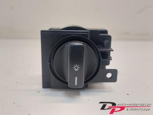 Gebruikte Licht Schakelaar Mercedes A (W169) 1.5 A-150 5-Drs. Prijs € 7,65 Margeregeling aangeboden door DP Auto-onderdelen & Demontage