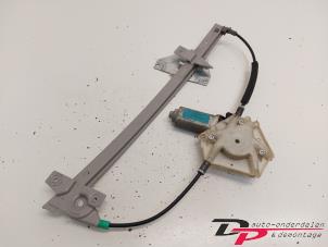 Gebruikte Raammechaniek 4Deurs rechts-voor Volvo V40 (VW) 1.8 16V Prijs € 15,30 Margeregeling aangeboden door DP Auto-onderdelen & Demontage