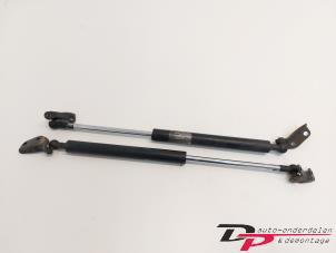 Gebruikte Gasdemperset Achterklep Honda Jazz (GD/GE2/GE3) 1.2 i-DSi Prijs € 7,65 Margeregeling aangeboden door DP Auto-onderdelen & Demontage