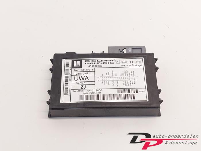 Gebruikte Module Telefoon Opel Antara (LA6) 3.2 V6 24V 4x4 Prijs € 19,12 Margeregeling aangeboden door DP Auto-onderdelen & Demontage