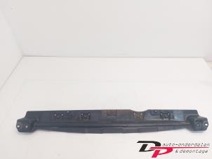 Gebruikte Radiateurbalk Volkswagen Touareg (7LA/7L6) 3.2 V6 24V Prijs € 20,00 Margeregeling aangeboden door DP Auto-onderdelen & Demontage