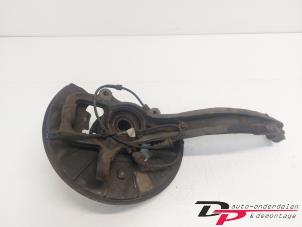 Gebruikte Fusee rechts-voor Volkswagen Touareg (7LA/7L6) 3.2 V6 24V Prijs € 34,00 Margeregeling aangeboden door DP Auto-onderdelen & Demontage