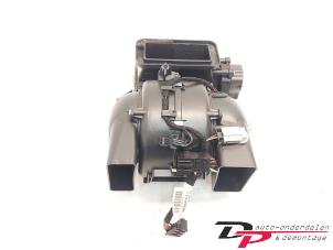 Gebruikte Chaufage Ventilatiemotor Mercedes ML I (163) 270 2.7 CDI 20V Prijs € 29,00 Margeregeling aangeboden door DP Auto-onderdelen & Demontage