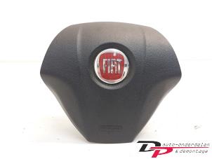 Gebruikte Airbag links (Stuur) Fiat Punto Evo (199) 1.3 JTD Multijet 85 16V Euro 5 Prijs € 28,00 Margeregeling aangeboden door DP Auto-onderdelen & Demontage