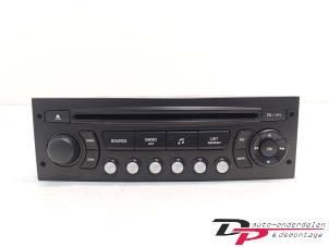Gebruikte Radio CD Speler Peugeot 5008 I (0A/0E) 1.6 THP 16V Prijs € 70,00 Margeregeling aangeboden door DP Auto-onderdelen & Demontage