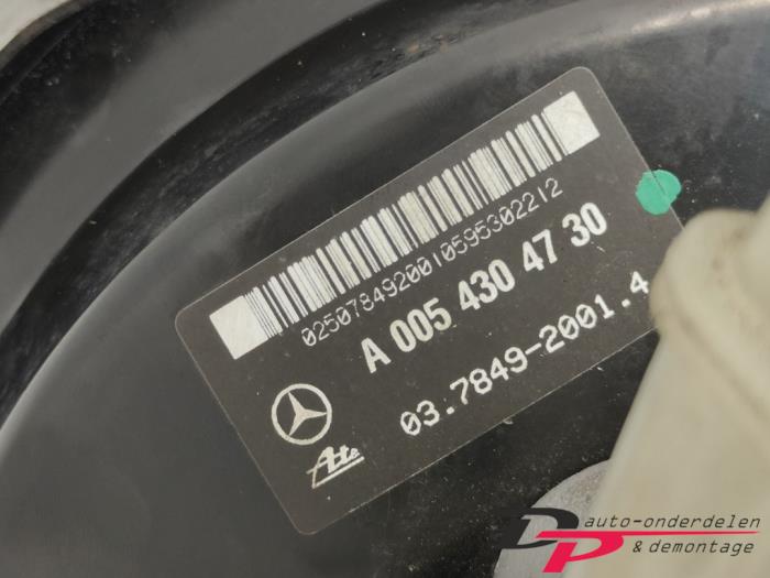 Rembekrachtiger van een Mercedes-Benz C (W203) 1.8 C-180K 16V 2005
