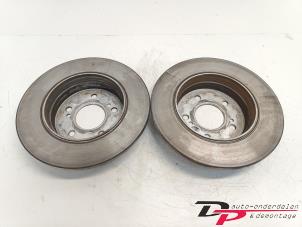 Gebruikte Remschijf achter Mercedes C (W203) 1.8 C-180K 16V Prijs € 30,00 Margeregeling aangeboden door DP Auto-onderdelen & Demontage