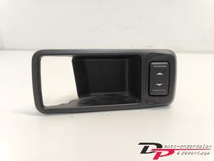 Gebruikte Ruit schakelaar elektrisch Ford C-Max (DM2) 1.6 TDCi 16V 109 Prijs € 7,00 Margeregeling aangeboden door DP Auto-onderdelen & Demontage