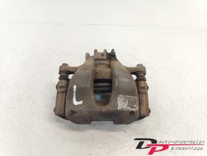 Gebruikte Remklauw (Tang) links-voor Peugeot 308 (4A/C) 1.6 VTI 16V Prijs € 9,80 Margeregeling aangeboden door DP Auto-onderdelen & Demontage