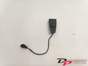 Gebruikte Schakelaar Kachel Citroen C4 Grand Picasso (UA) 1.6 16V VTi Prijs € 10,00 Margeregeling aangeboden door DP Auto-onderdelen & Demontage