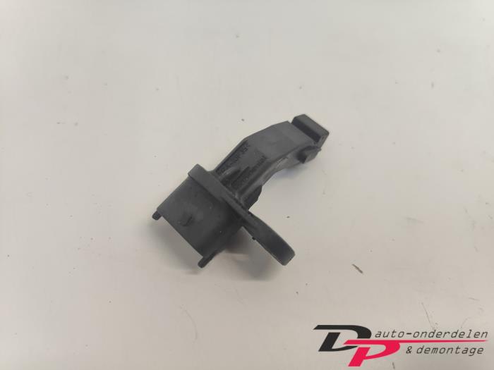 Gebruikte Krukas sensor Mercedes A (W176) 1.6 A-180 16V Prijs € 18,00 Margeregeling aangeboden door DP Auto-onderdelen & Demontage