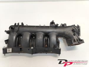 Gebruikte Inlaatspruitstuk Mercedes A (W176) 1.6 A-180 16V Prijs € 30,00 Margeregeling aangeboden door DP Auto-onderdelen & Demontage