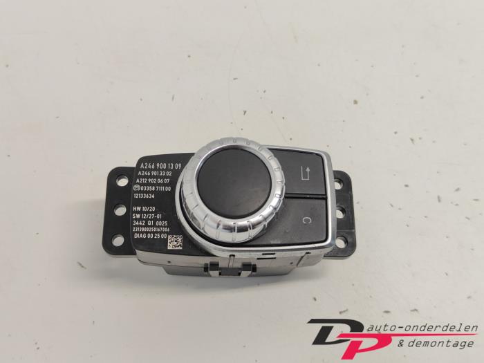 Gebruikte I-Drive knop Mercedes A (W176) 1.6 A-180 16V Prijs € 19,00 Margeregeling aangeboden door DP Auto-onderdelen & Demontage