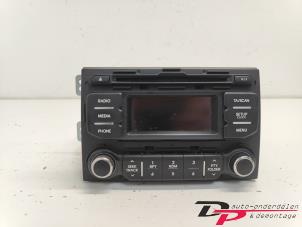 Gebruikte Radio CD Speler Kia Rio III (UB) 1.2 CVVT 16V Prijs € 70,00 Margeregeling aangeboden door DP Auto-onderdelen & Demontage