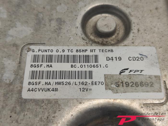 Kontaktslot + computer van een Fiat Punto III (199) 0.9 TwinAir 2013