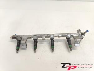 Gebruikte Injector brug Ford Fiesta 5 (JD/JH) 1.25 16V Prijs € 20,00 Margeregeling aangeboden door DP Auto-onderdelen & Demontage