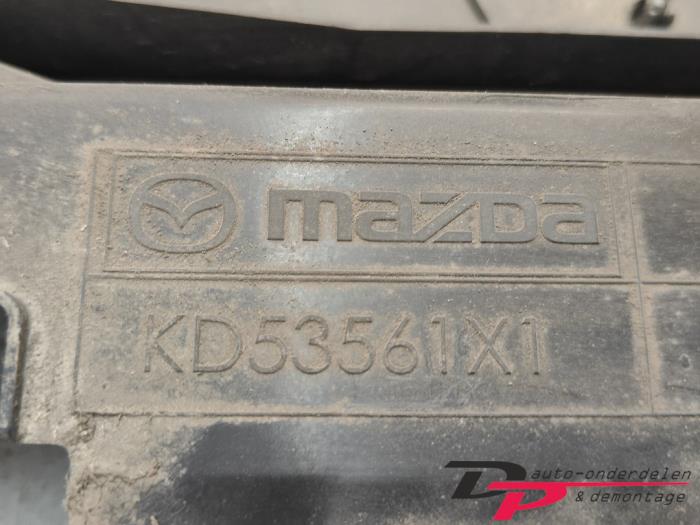 Bodem beschermplaat van een Mazda CX-5 (KE,GH) 2.2 Skyactiv D 175 16V 4WD 2015