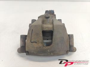 Gebruikte Remklauw (Tang) links-voor Volvo V50 (MW) 2.0 D 16V Prijs € 17,50 Margeregeling aangeboden door DP Auto-onderdelen & Demontage