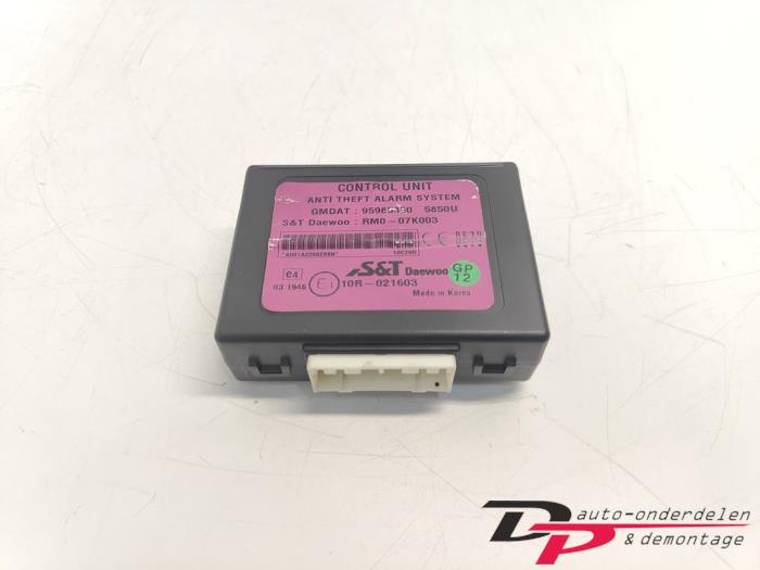 Gebruikte Alarm module Chevrolet Spark (M300) 1.0 16V Bifuel Prijs € 14,00 Margeregeling aangeboden door DP Auto-onderdelen & Demontage