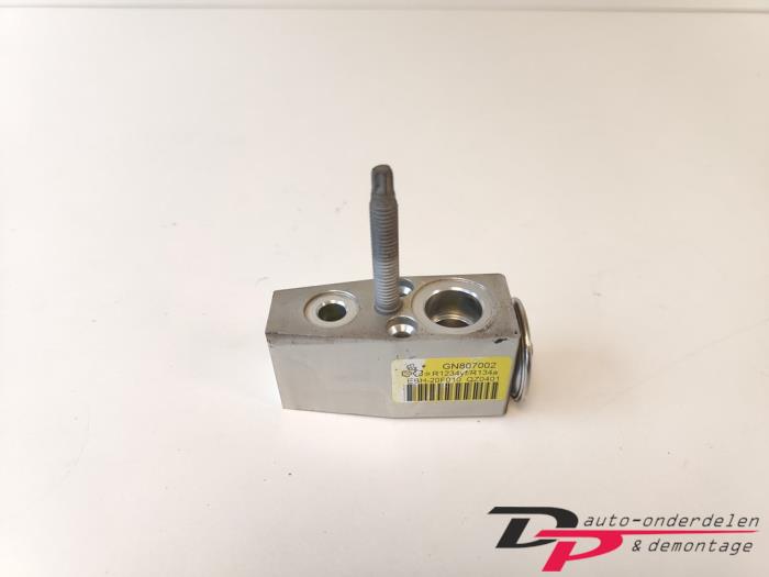 Gebruikte Airco expansieklep Opel Astra K 1.6 CDTI 110 16V Prijs € 15,00 Margeregeling aangeboden door DP Auto-onderdelen & Demontage