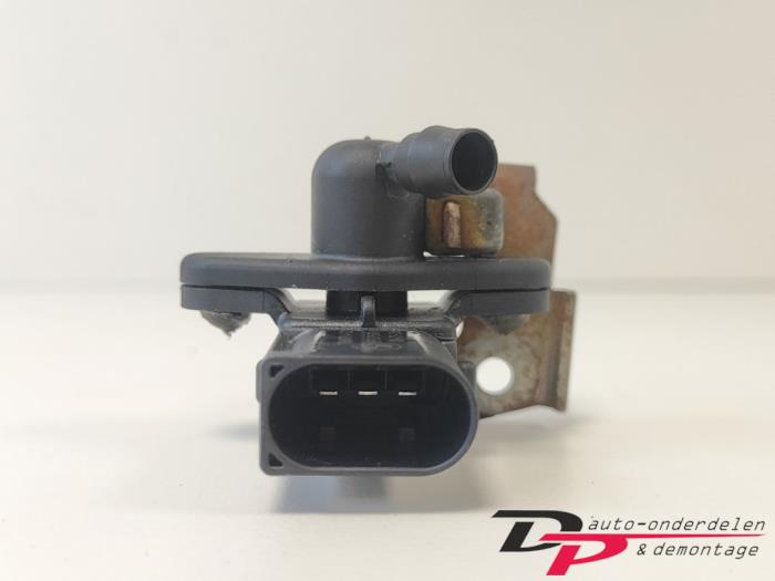 Brandstofdruk sensor van een BMW 1 serie (E81) 116i 1.6 16V 2008