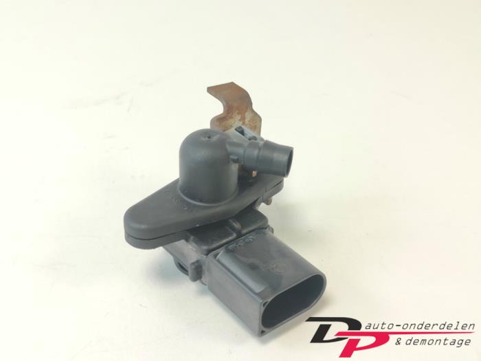 Brandstofdruk sensor van een BMW 1 serie (E81) 116i 1.6 16V 2008