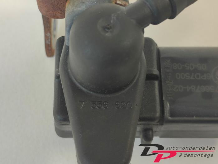 Brandstofdruk sensor van een BMW 1 serie (E81) 116i 1.6 16V 2008