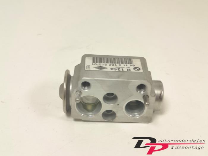 Gebruikte Airco expansieklep BMW 1 serie (E81) 116i 1.6 16V Prijs € 9,95 Margeregeling aangeboden door DP Auto-onderdelen & Demontage