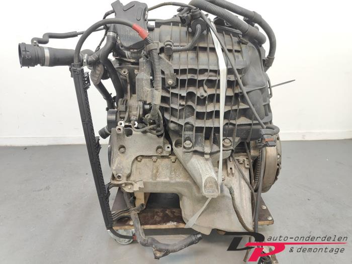 BMW 1 serie (E81) 116i 1.6 16V Bras de suspension avant gauche stock