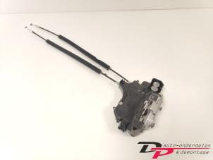 Gebruikte Deurslot Mechaniek 4Deurs links-voor Mitsubishi Colt (Z2/Z3) 1.3 16V Prijs € 19,00 Margeregeling aangeboden door DP Auto-onderdelen & Demontage