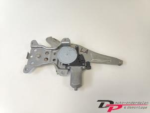 Gebruikte Raammechaniek 4Deurs links-achter Suzuki Swift (ZA/ZC/ZD1/2/3/9) 1.3 VVT 16V Prijs € 19,00 Margeregeling aangeboden door DP Auto-onderdelen & Demontage