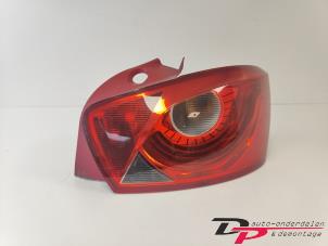 Gebruikte Achterlicht rechts Seat Ibiza IV (6J5) 1.2 TDI Ecomotive Prijs € 19,00 Margeregeling aangeboden door DP Auto-onderdelen & Demontage