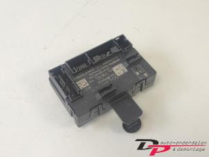 Gebruikte Deur module Skoda Octavia Combi (5EAC) 1.6 TDI Greenline 16V Prijs € 13,00 Margeregeling aangeboden door DP Auto-onderdelen & Demontage