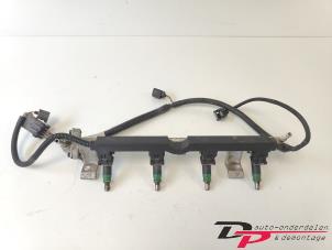 Gebruikte Injector brug Ford Fusion 1.4 16V Prijs € 15,00 Margeregeling aangeboden door DP Auto-onderdelen & Demontage