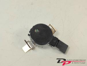 Gebruikte Regensensor Citroen C4 Cactus (0B/0P) 1.6 e-Hdi 92 Prijs € 19,95 Margeregeling aangeboden door DP Auto-onderdelen & Demontage