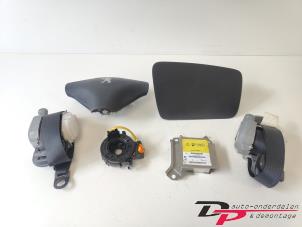 Gebruikte Module + Airbag Set Peugeot 107 1.0 12V Prijs € 165,00 Margeregeling aangeboden door DP Auto-onderdelen & Demontage