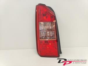 Gebruikte Achterlicht links Fiat Idea (350AX) 1.4 16V Prijs € 15,00 Margeregeling aangeboden door DP Auto-onderdelen & Demontage